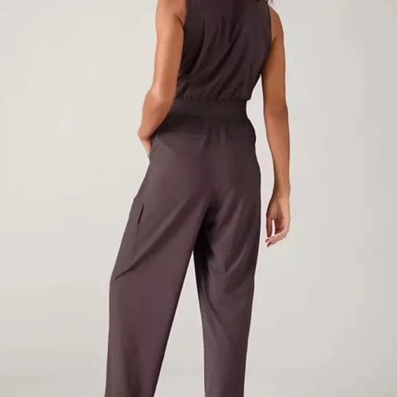 Athleta Brooklyn Utility Jumpsuit shale - Picture 6 of 9